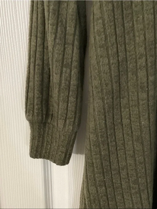 Pink Lily Olive Ribbed Crewneck Top - Picture 3 of 5